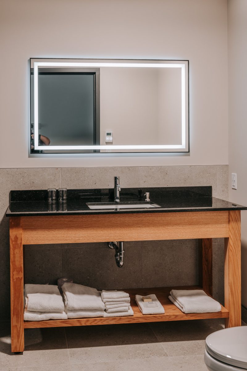 https://www.hoteluniversel.com/wp-content/uploads/2025/09/version-web-MDP_5857-800x1200.jpg