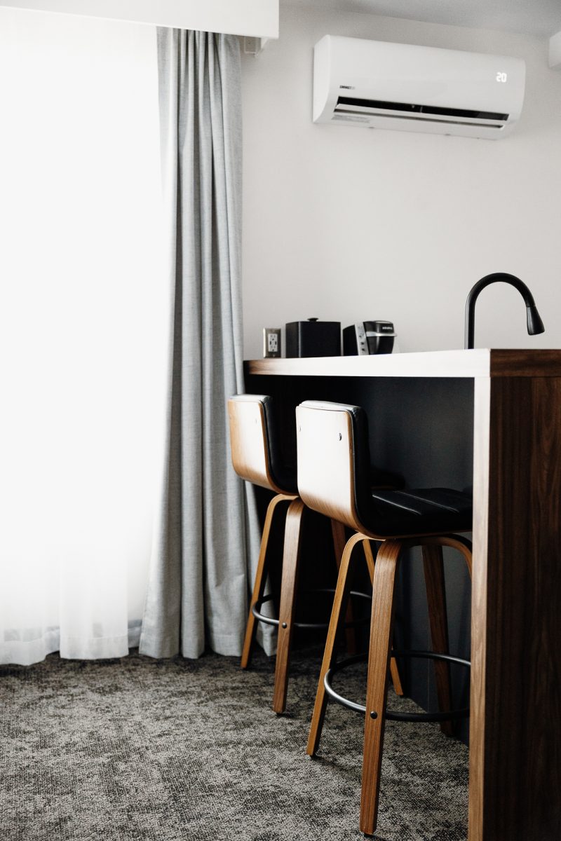https://www.hoteluniversel.com/wp-content/uploads/2025/10/MC-Photographe-Nov2024-27-800x1200.jpg