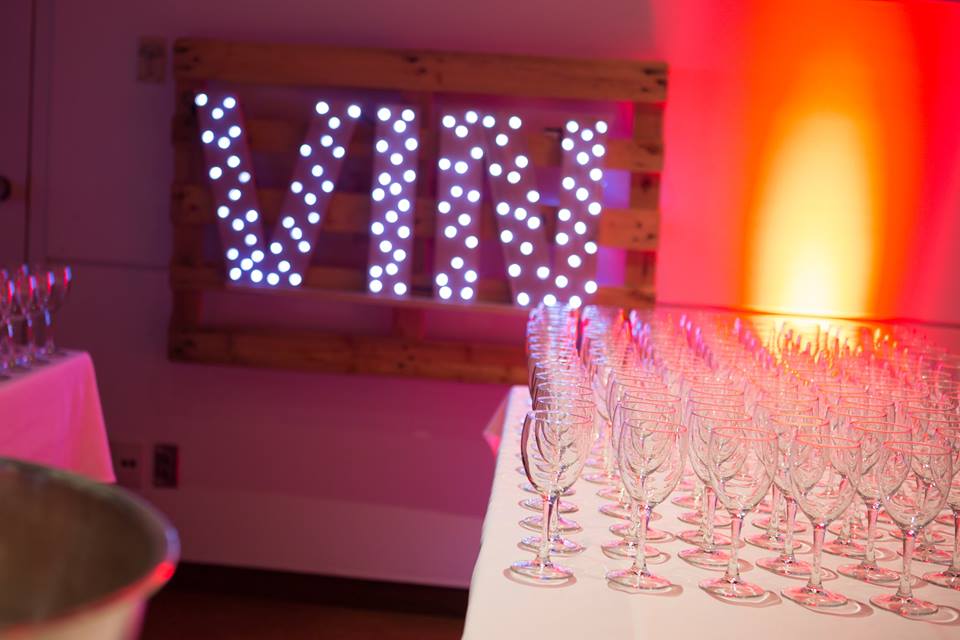 https://www.hoteluniversel.com/wp-content/uploads/2025/12/13346771_10153440974725870_1528472335805886073_n.jpg